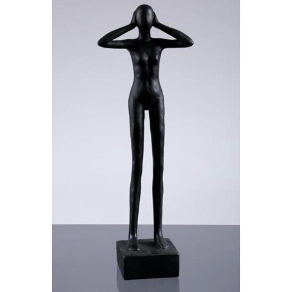 פסל נוי דמות לא שומע בצבע שחור יוקרתי 50X17X10 ס"מ