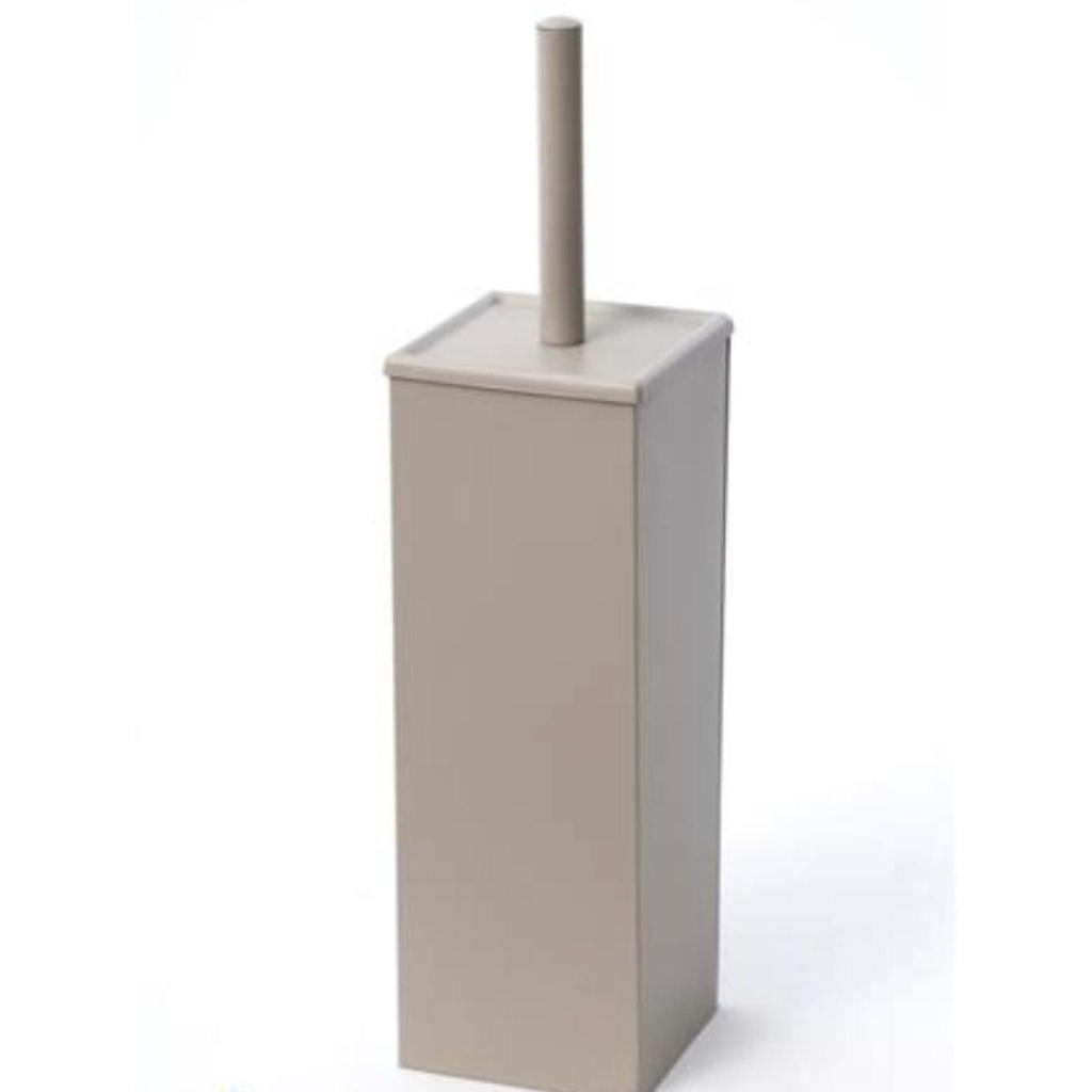 מברשת שירותים מרובעת בגוון מוקה 42X32X30 ס”מ