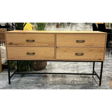 קונסולה 4 מגירות עשויה עץ טבעי מיוחד בשילוב רגלי מתכת שחורות - בי יוניק - עיצוב הבית