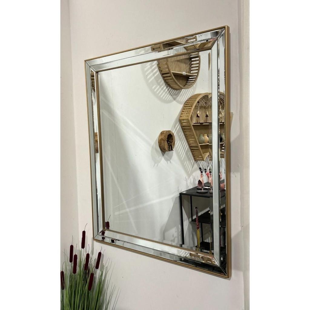 מראת קיר בעיצוב יוקרתי בשילוב מסגרת כסף וזהב 100X80 ס"מ