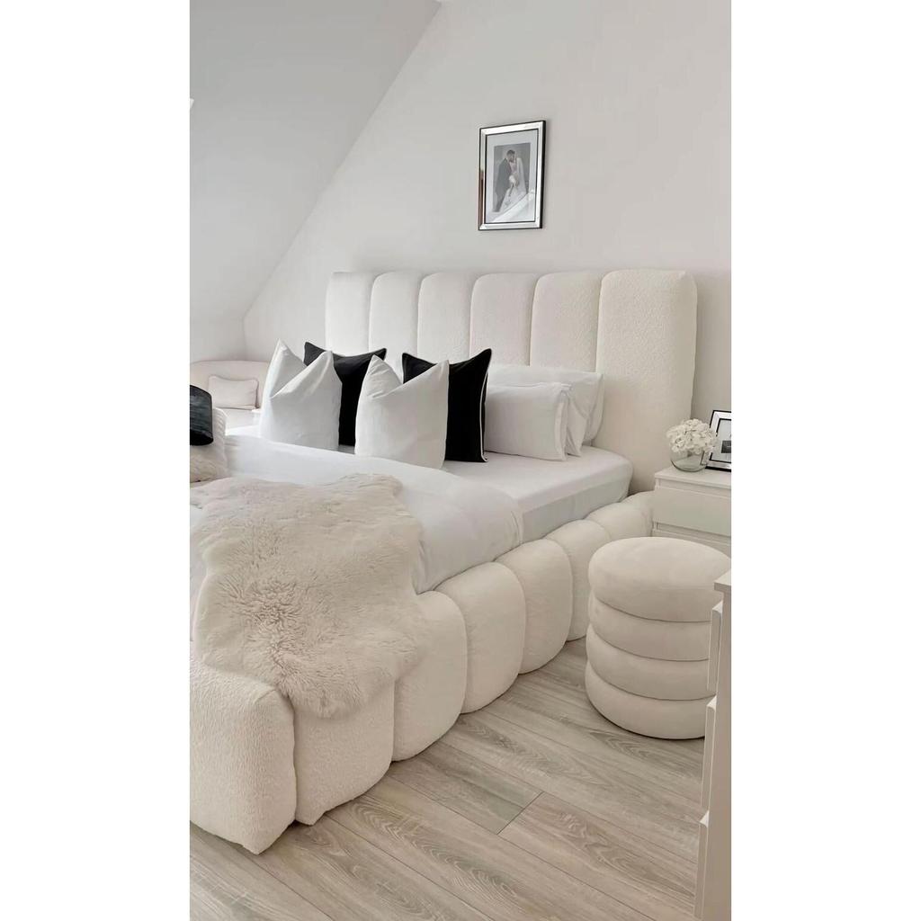 מיטה דגם ליסה מעוצבת ריפוד מיוחד