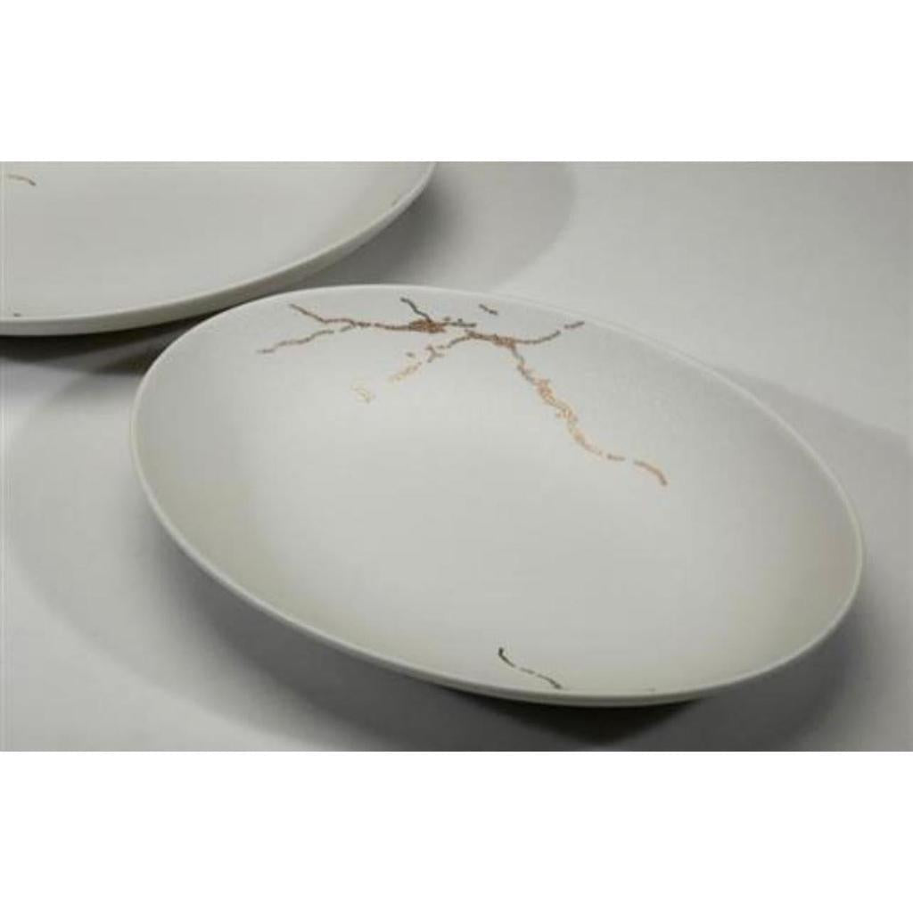 קערת הגשה אובלית עשויה פורצלן שיש בגוון לבן 28CM