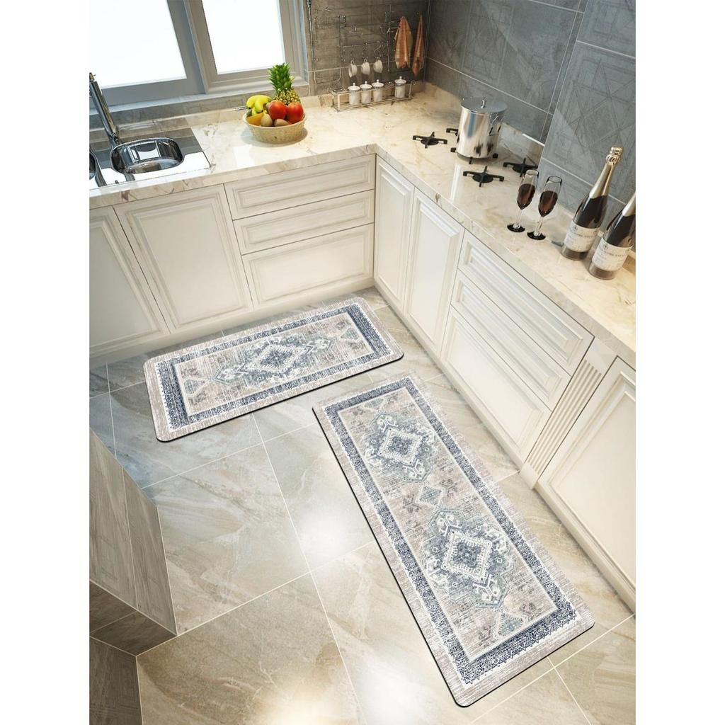 שטיח מעוצב דגם אלכסנדר עשוי PVC בגווני בז' ושחור