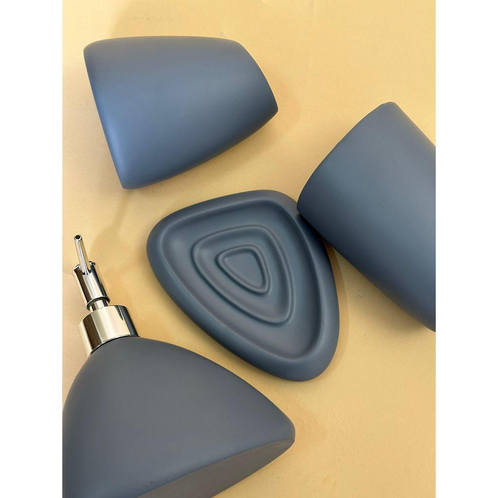 סט אמבטיה ומקלחת 4 חלקים בעיצוב ייחודי בצבע אפור