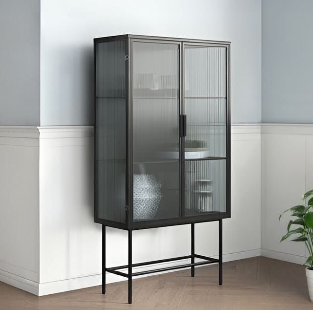 ויטרינה דגם דובאי עשויה מתכת בצבע שחור בשילוב דלתות זכוכית
