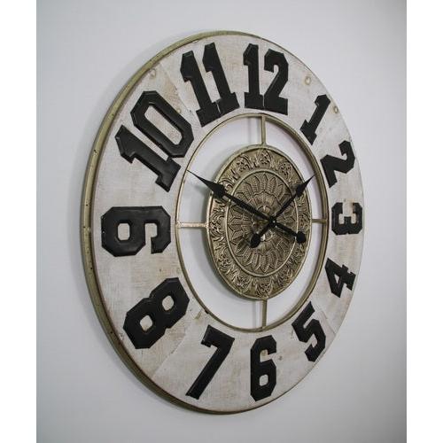 שעון קיר עגול עשוי עץ בשילוב מתכת יוקרתית