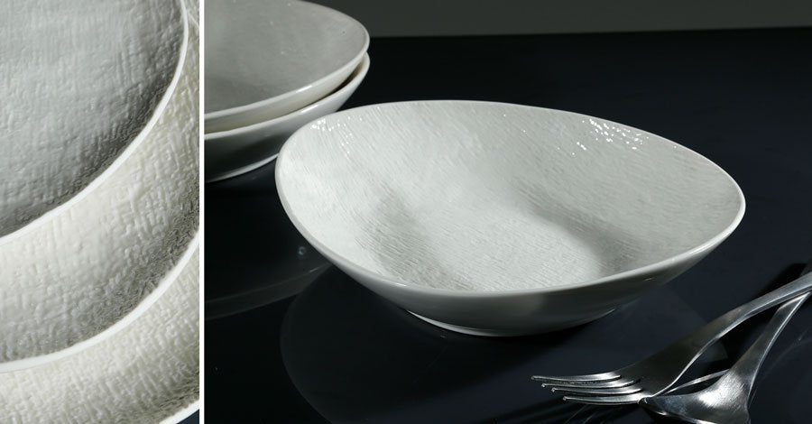 כלי שולחן פורצלן NEW BONE CHINA SIMPEL – לבן ושחור – צלחת עמוקה – דגם 3