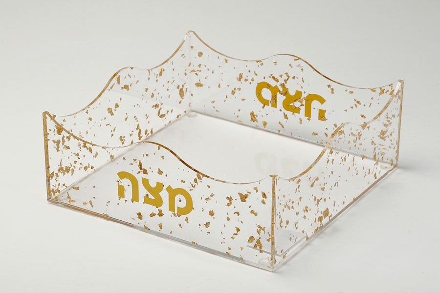 מגש / קופסת מצות אקריליק שוכבת – מבחר עיצובים – מגש מצות אקריליק שוכב קונפטי והדפס זהב