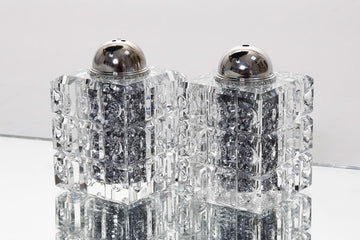 זוג מלחיות יהלום קריסטל SILVER בעיצוב איכותי לבית ולאירוח לשימוש יומיומי ולמתנה בעיצוב מוקפד
