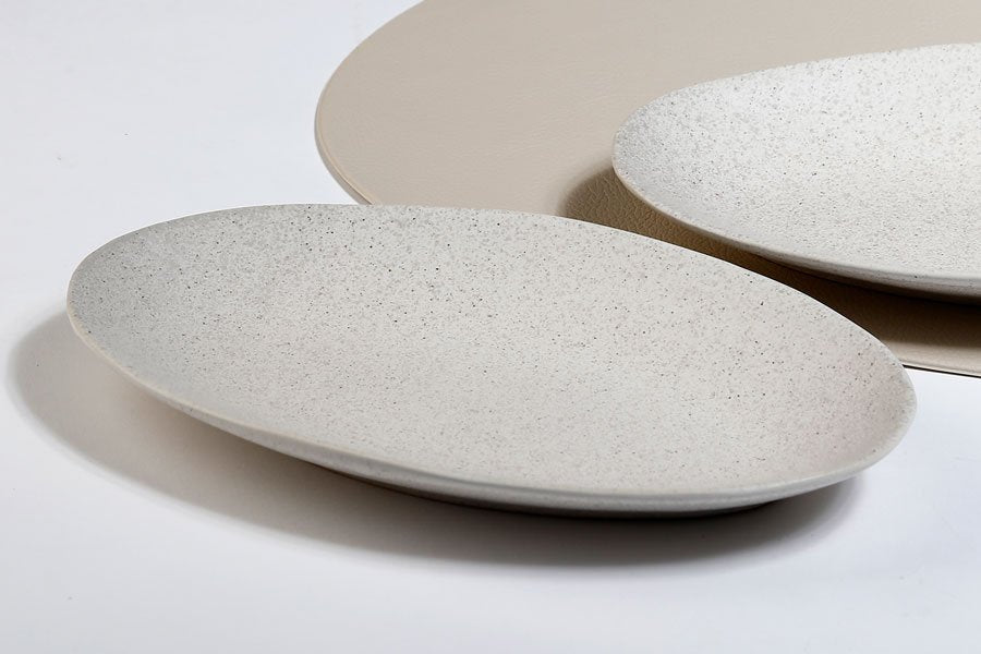 פלטות אובליות STONE WARY – קרם ואפור – פלטה אובלית CREAM+DOP – דגם 1