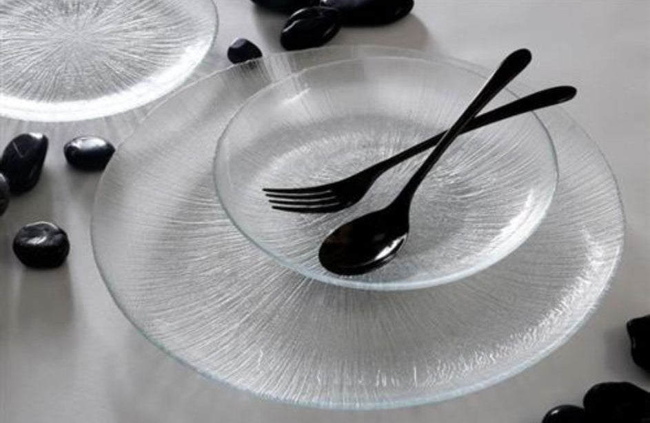 סט צלחות 18 חלקים עשוי זכוכית שקופה יוקרתית