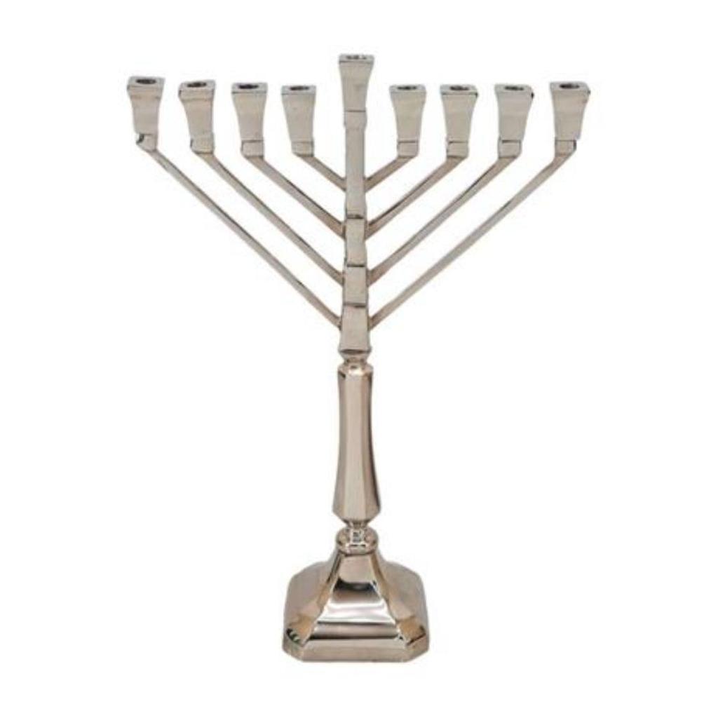 חנוכיה עשויה BRASS בגוון כסוף יוקרתי 37X14X54 ס"מ