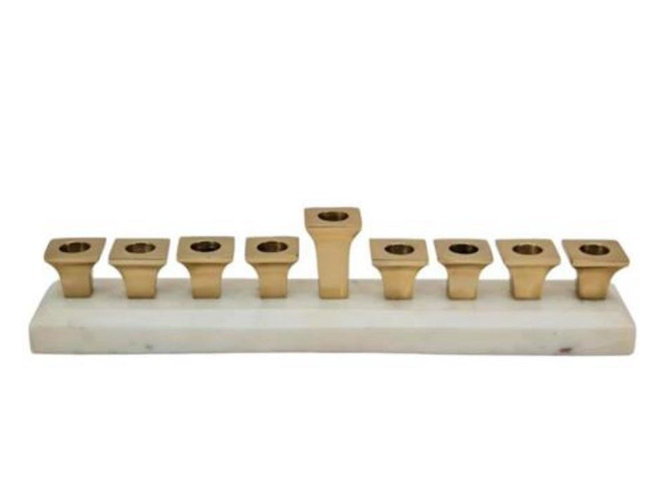 חנוכיה עשויה BRASS בגוון זהב בשילוב שיש לבן יוקרתי 