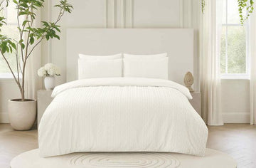 סט מצעים דגם חואן עשוי סאטן אל קמט בצבע שמנת