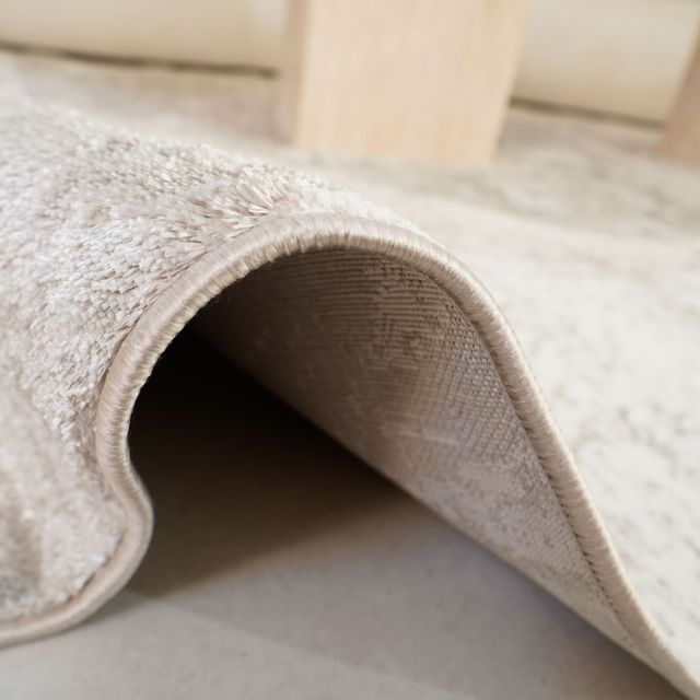 שטיח לסלון דגם קנדיס עשוי פוליאסטר מרשים