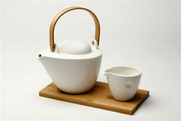 סט קומקום וכוס פורצלן ומגש עץ Simple White - 23×12×15