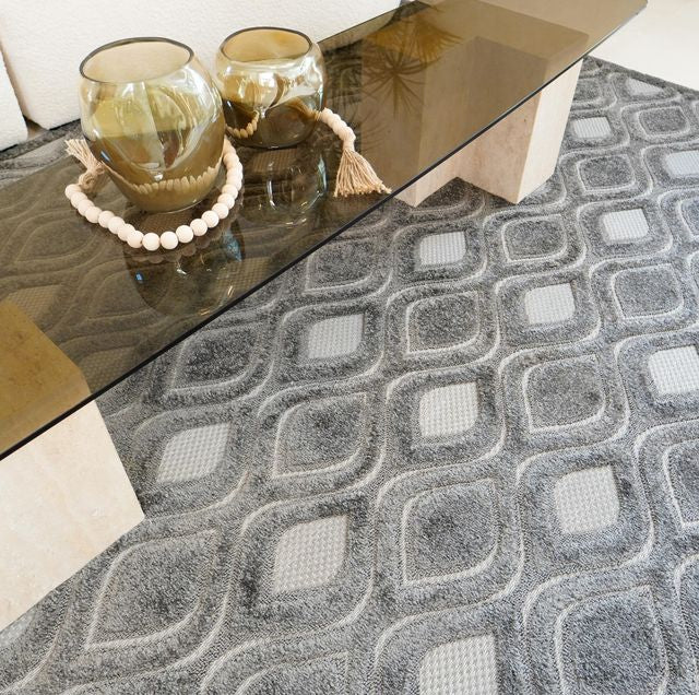 שטיח דגם קיארה עשוי פוליאסטר בעיצוב יוקרתי