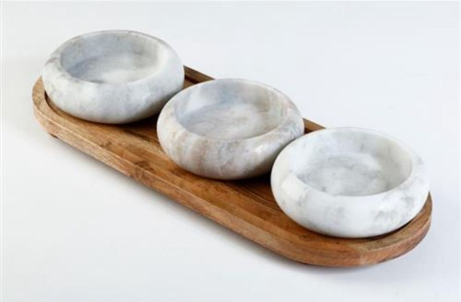 כלי הגשה מחולק עשוי מגש עץ בשילוב 3 קעריות שיש 