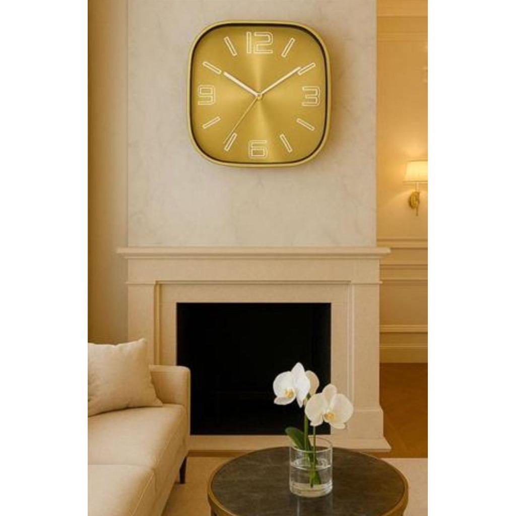 שעון קיר מרובע עשוי מתכת בעיצוב מרשים ומיוחד 29X29X4 ס"מ