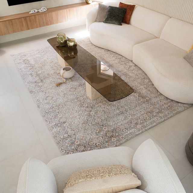שטיח סלון דגם אלטה עשוי פוליאסטר בעיצוב מרשים