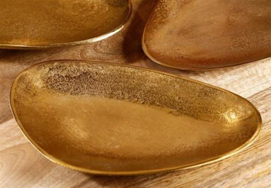 צלחת הגשה עשויה BRASS זהב בעיצוב מרשים 29X25 ס"מ