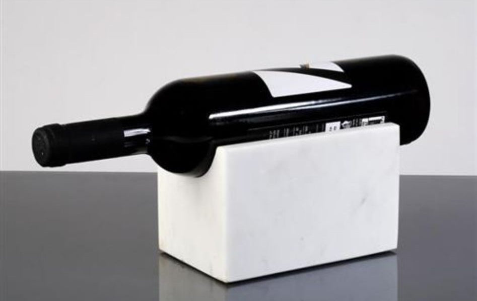 מעמד לבקבוקים עשוי שיש בעיצוב מיוחד 15.5X11X11 ס"מ