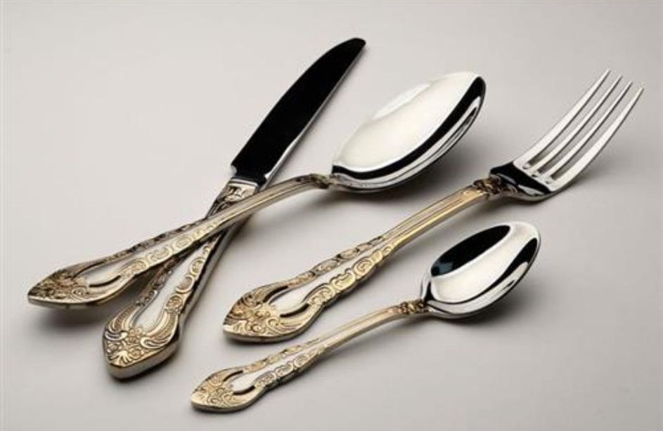 סט סכו"ם 24 חלקים עשוי נירוסטה בשילוב עטורים מרשימים