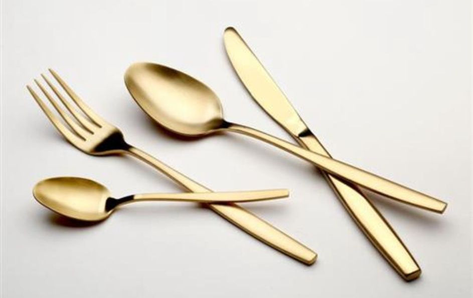 סט סכו"ם 24 חלקים עשוי נירוסטה בעיצוב יוקרתי