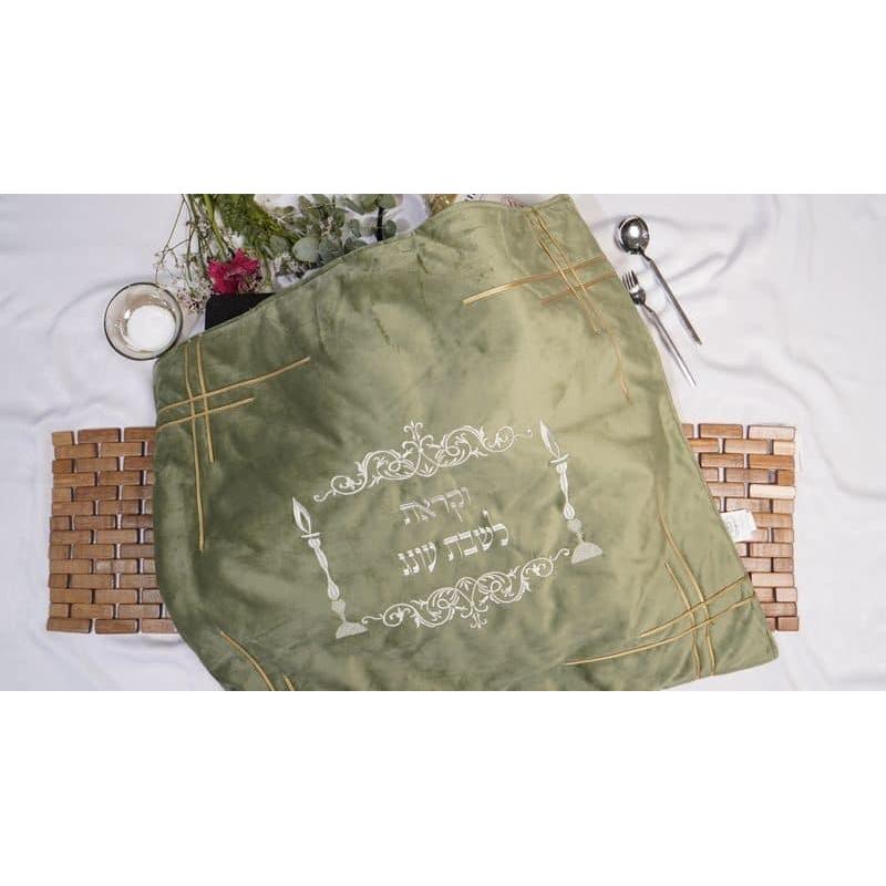 כיסוי פלטה דגם קדושה בגוון ירוק מרווה ושילוב רקמה 80X70 ס"מ