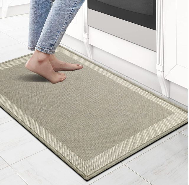 שטיח דגם קנקון עשוי פוליאסטר בצבע בז'