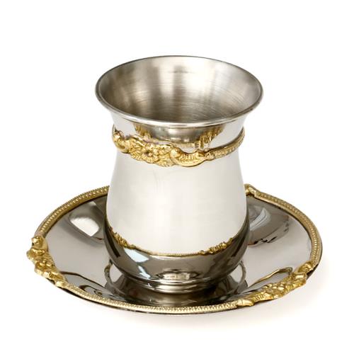 כוס קידוש QUEENAN NICKEL GOLD בצבע כסף וזהב 13x13x1.5 280ml לשימוש יומיומי ולמתנה בעיצוב מוקפד
