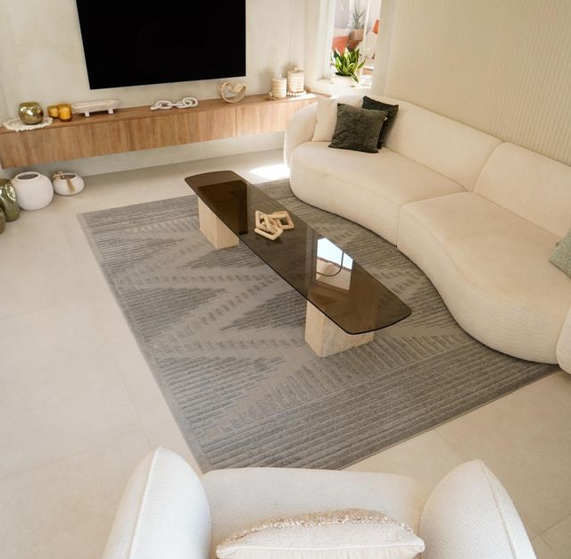 שטיח דגם קיארה עשוי פוליאסטר בעיצוב מיוחד